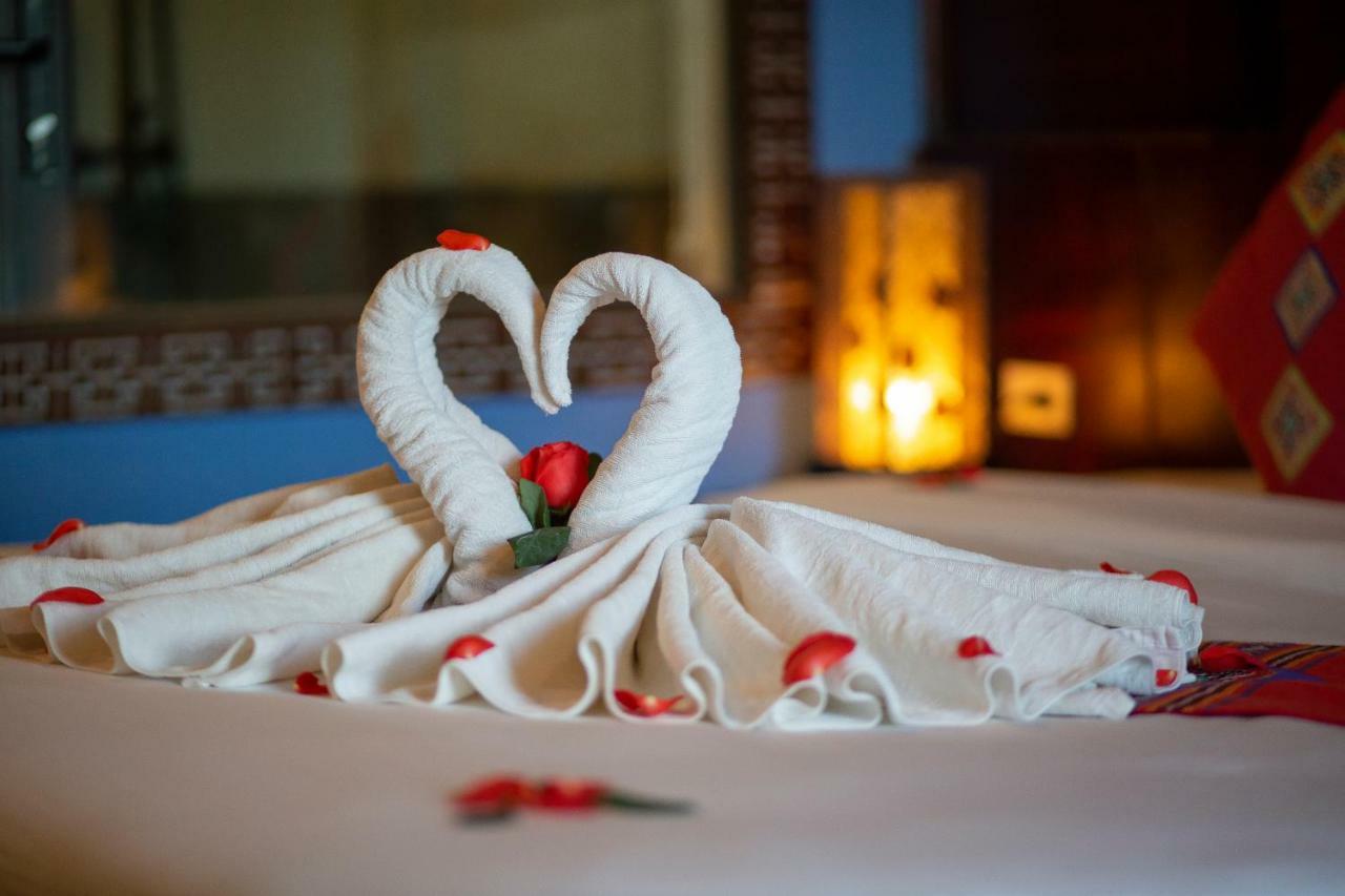 Saparis Hotel