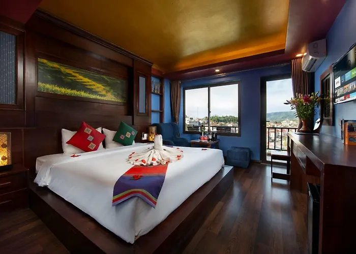 Saparis Hotel