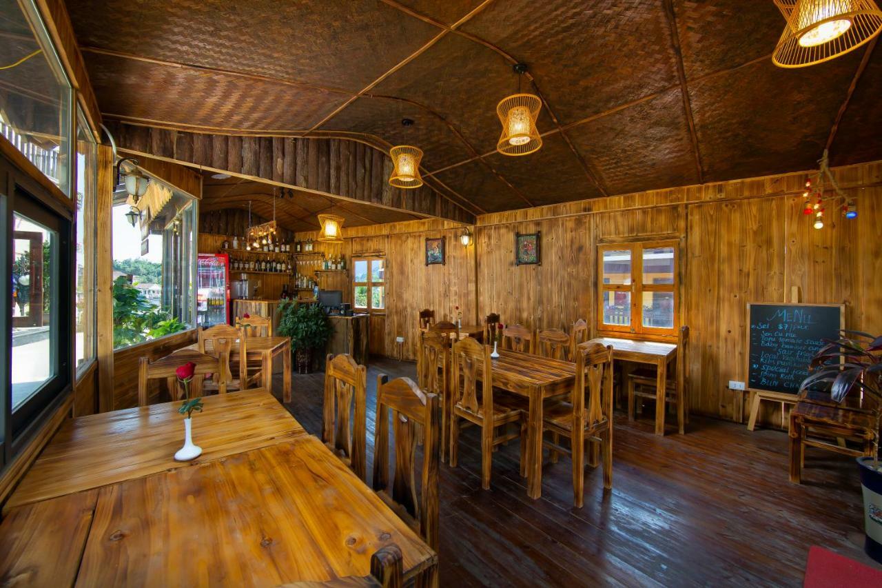 Saparis Hotel